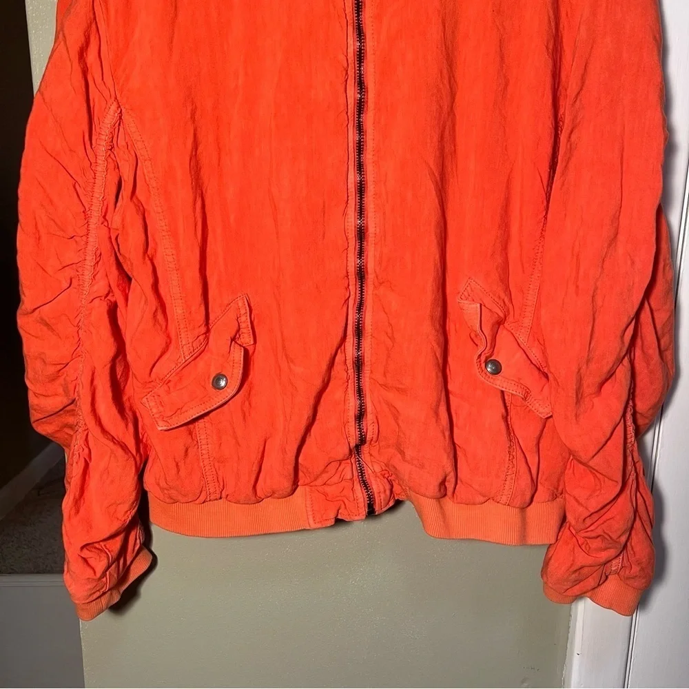 Free People Women's Size Medium On Point Bomber Jacket Tomato Bisque Orange - Picture 4 of 11